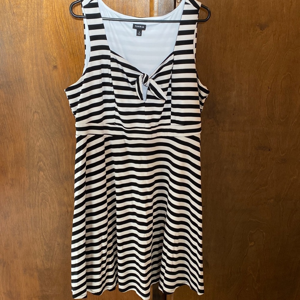 Torrid thick black and white stripe dress size 2X